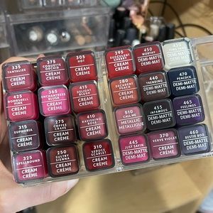 24 COVERGIRL Exhibitionist Lipsticks